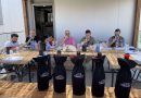 Σημαντικοί επαγγελματίες στο χώρο του κρασιού από το Ηνωμένο Βασίλειο και τις ΗΠΑ επισκέφθηκαν την Κρήτη για να γνωρίσουν τον Κρητικό Αμπελώνα