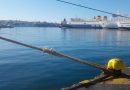 Πειραιάς: Καλά στην υγεία τους οι ναυτικοί, που έπεσαν στη θάλασσα εν ώρα εργασιών