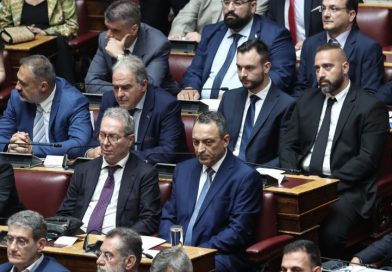 Σπαρτιάτες: Έντεκα βουλευτές και ο Κασιδιάρης θα δικαστούν για εξαπάτηση εκλογέων στις 19 Ιουνίου