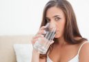 Τι συμβαίνει στο σώμα σας όταν πίνετε πάρα πολύ νερό