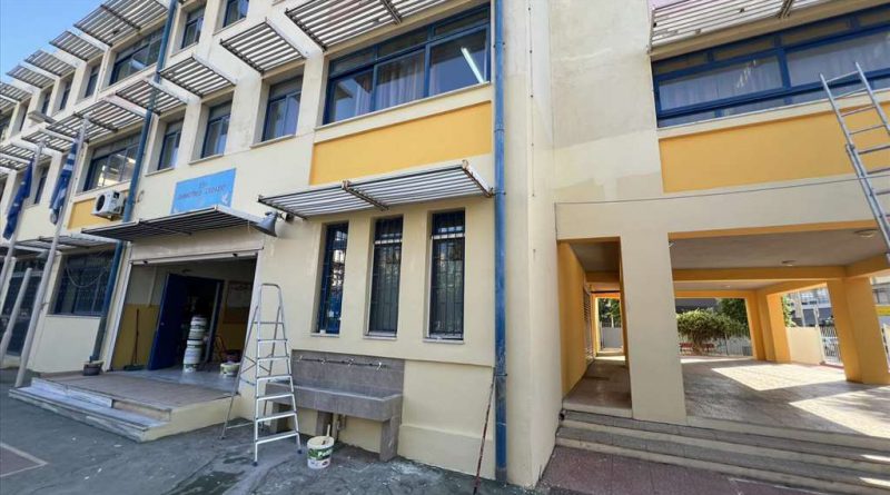 SXOLEIAERGASIESKALOKAIRI-1