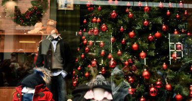 Ξεκίνησε το εορταστικό ωράριο – Ποιες Κυριακές θα είναι ανοιχτά τα μαγαζιά Ξεκίνησε το εορταστικό ωράριο – Ποιες Κυριακές θα είναι ανοιχτά τα μαγαζιά